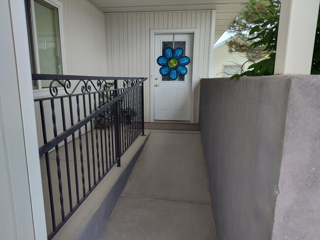 280 E 400 S, Unit 280 in Ephraim, UT - Foto de edificio - Building Photo