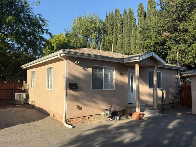 property at 154 S Grand Oaks Ave