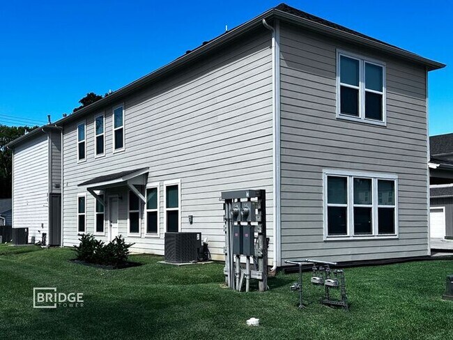 301 Huisache St in Lake Jackson, TX - Building Photo - Building Photo