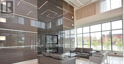 3975 Grand Park Dr in Mississauga, ON - Building Photo - Building Photo