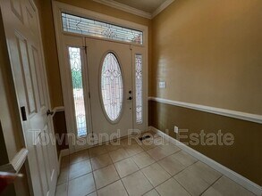 7049 Pitcairn Dr in Fayetteville, NC - Building Photo - Building Photo