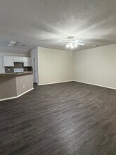 19802 Falling Stream Dr in Tomball, TX - Building Photo - Building Photo