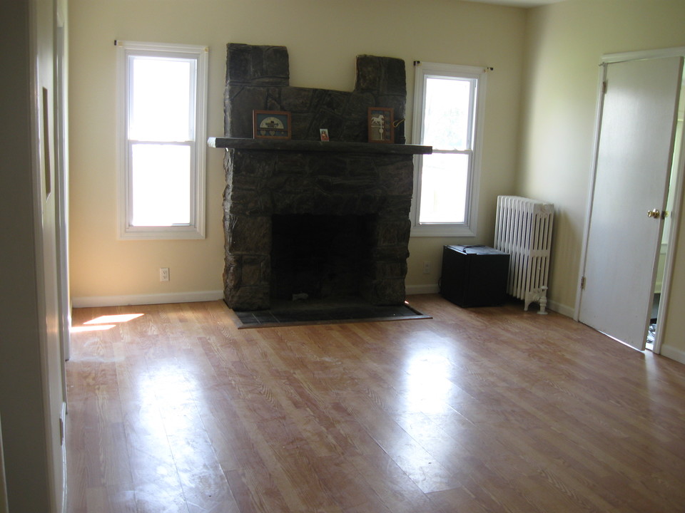 26 Alemeda St in Inwood, NY - Building Photo