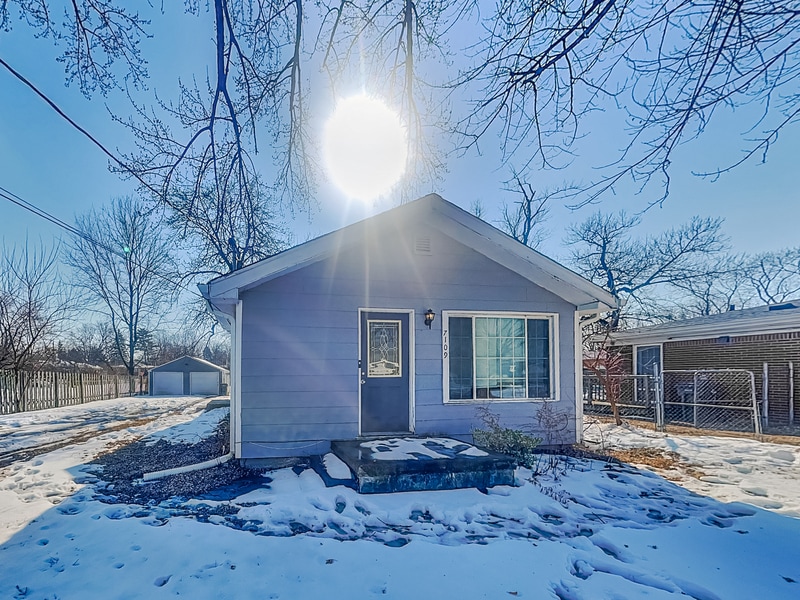 7109 E 14th St in Indianapolis, IN - Building Photo