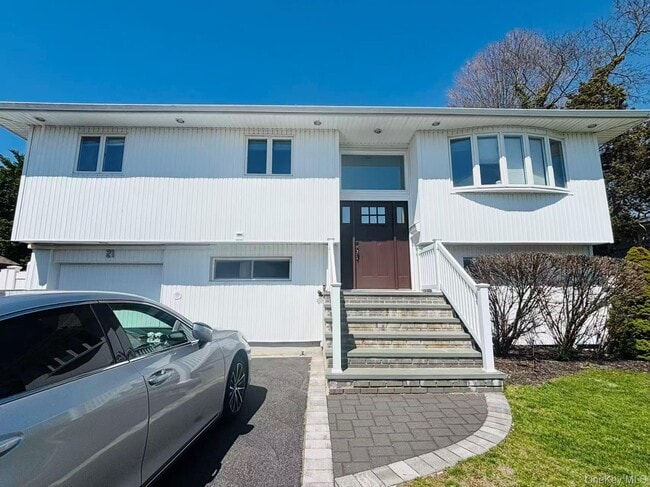 property at 21 Keats Ct