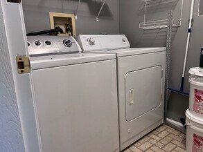 1201 Williams Port Dr in Westmont, IL - Building Photo - Building Photo