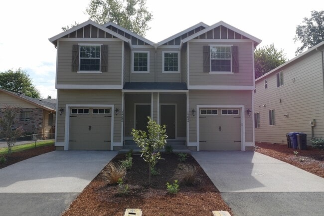 property at 14336 SE Lee Ave