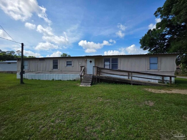 property at 2821 Hillcrest Ave