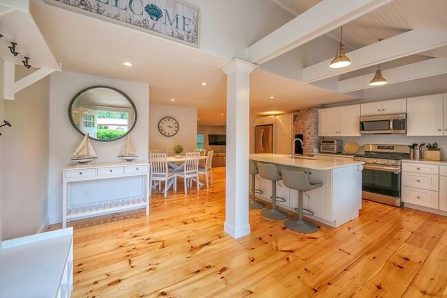 28 Seminole Dr in Yarmouth, MA - Building Photo - Building Photo