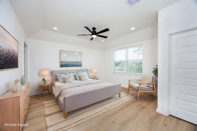 property at 2001 Longmire Villas Ct