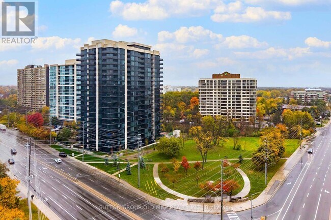 1035 Southdown Rd in Mississauga, ON - Building Photo - Building Photo