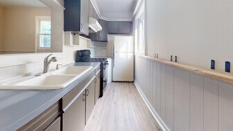 804 7th St NW in Canton, OH - Building Photo