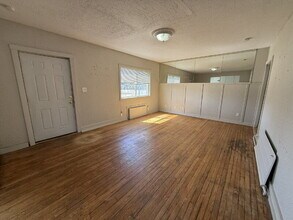 821 Broadway in Wisconsin Dells, WI - Building Photo - Building Photo