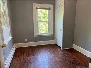 98 Spencer St in Winchester, CT - Building Photo - Building Photo