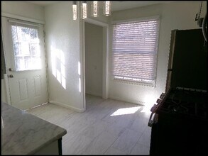 2324 S Louisiana St in Little Rock, AR - Building Photo - Building Photo