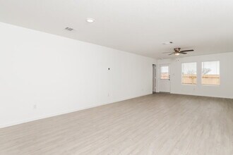 3324 Mound Rdg in New Braunfels, TX - Building Photo - Building Photo