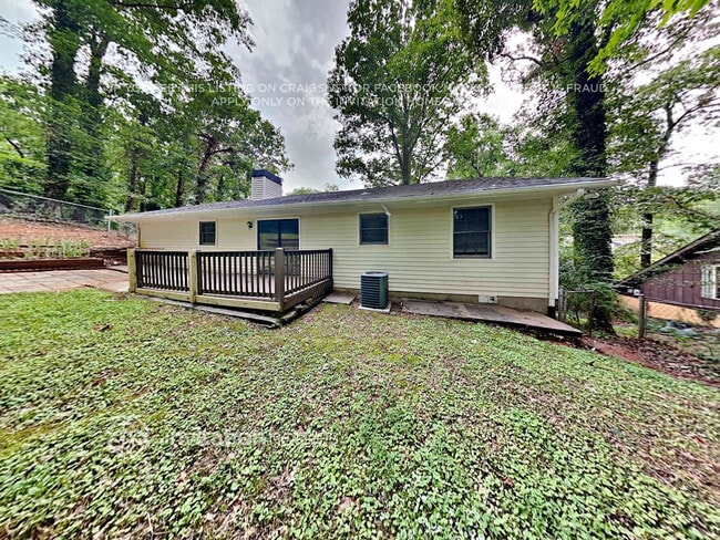 1650 Lakeview Pl in Gainesville, GA - Building Photo - Building Photo