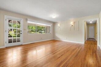 1829 Sharon Rd in Tallahassee, FL - Building Photo - Building Photo