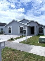 14220 SW 53rd St in Miami, FL - Building Photo