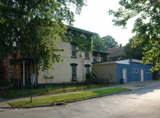 1011 State St in Deerfield, NY - Foto de edificio - Building Photo