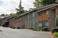 Brighton Hill Apartments in Tigard, OR - Foto de edificio - Building Photo