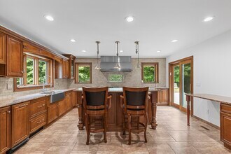 190 E Rocks Rd in Norwalk, CT - Building Photo - Building Photo