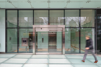 TELUS Garden Residential Tower in Vancouver, BC - Building Photo - Building Photo