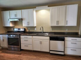 2337 N Delaware Ave in Springfield, MO - Building Photo