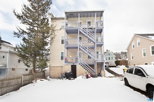 110 Beaver St in Ansonia, CT - Building Photo - Building Photo