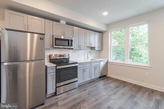 19 S 44th St in Philadelphia, PA - Building Photo - Building Photo