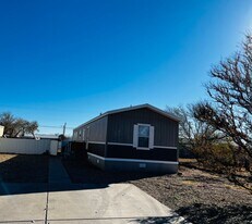 1204 N Avenue K in Portales, NM - Building Photo