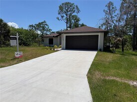 23367 Mayville Ave in Port Charlotte, FL - Building Photo