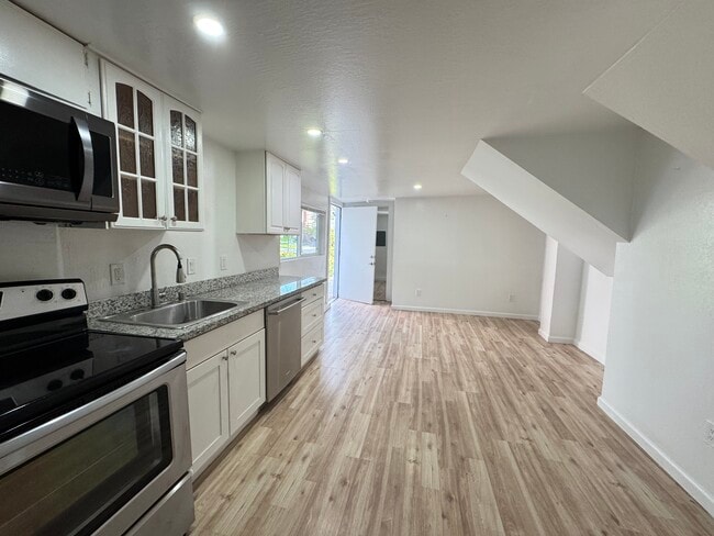 535 Central Ave in Pittsburg, CA - Building Photo - Building Photo
