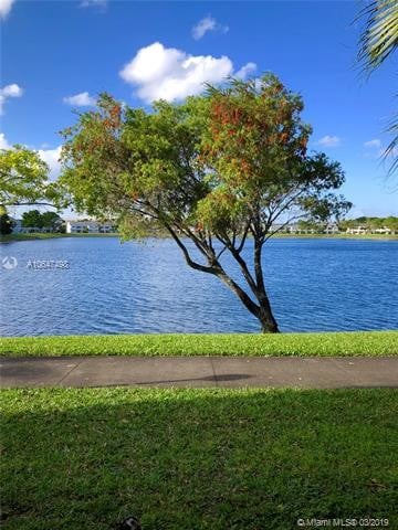 3413 NW 44th St-Unit -105 in Lauderdale Lakes, FL - Building Photo - Building Photo