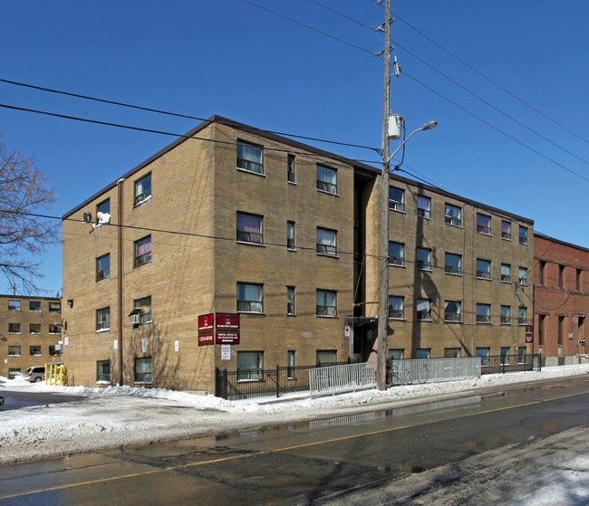 Islington Apartments in Toronto, ON - Building Photo - Building Photo