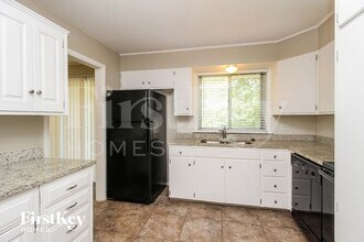 9313 Richmond Dr in Kansas City, MO - Building Photo - Building Photo