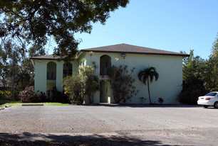 1928 Grace Ave in Ft. Myers, FL - Building Photo