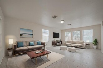 2927 Steelhead Dr in Houston, TX - Building Photo - Building Photo