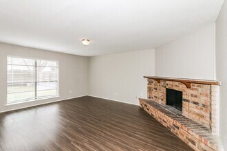 5011 Ridge Manor Dr in Houston, TX - Foto de edificio - Building Photo