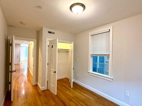 15-17 Plymouth St in Cambridge, MA - Foto de edificio - Building Photo