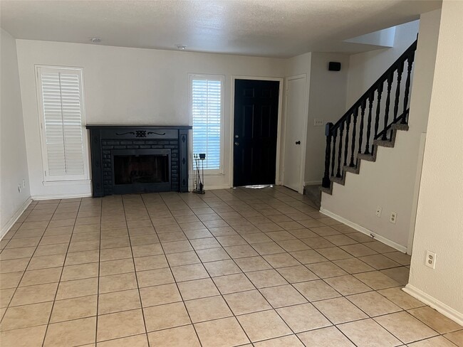 6111 Beverly Hill St