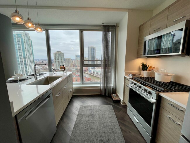 266 N Canal St in Chicago, IL - Building Photo - Building Photo