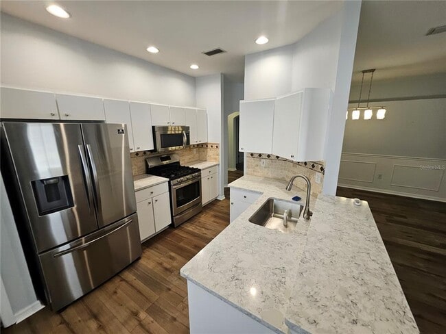 7715 Bristol Park Dr in Apollo Beach, FL - Building Photo - Building Photo