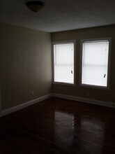 3143 Magnolia, Unit b, in Corpus Christi, TX - Foto de edificio - Building Photo