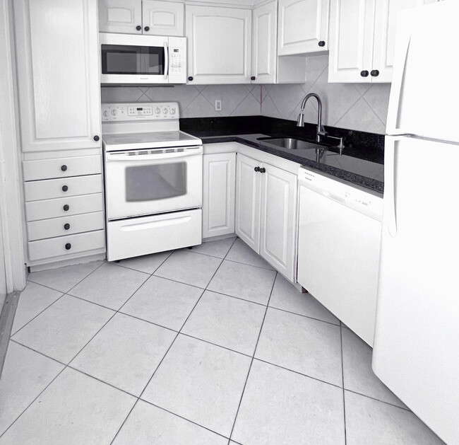 property at 3150 Palm Pl