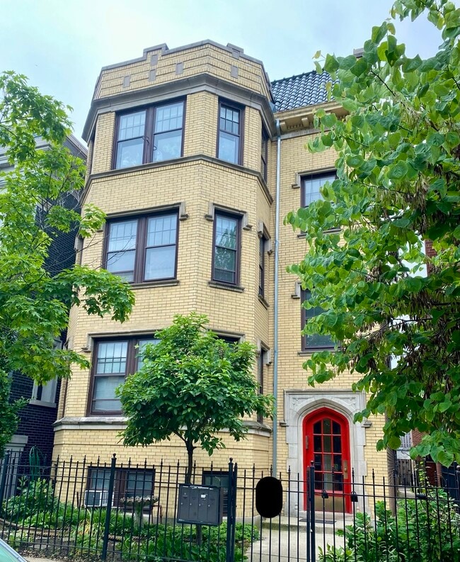 property at 3746 N Wayne Ave