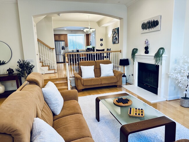property at 4106 W Kling St