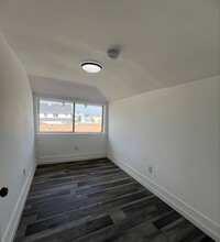 633 W 53rd St in Los Angeles, CA - Building Photo - Building Photo