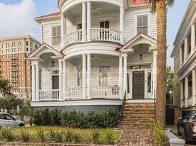 47 Ashley Ave in Charleston, SC - Building Photo