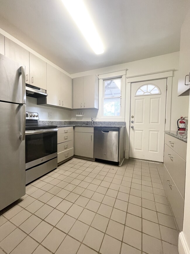 1304 Geddes Ave in Ann Arbor, MI - Building Photo - Building Photo